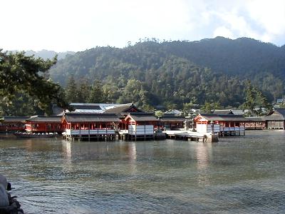 マウスクリックで拡大/縮小します