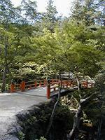 マウスクリックで拡大/縮小します