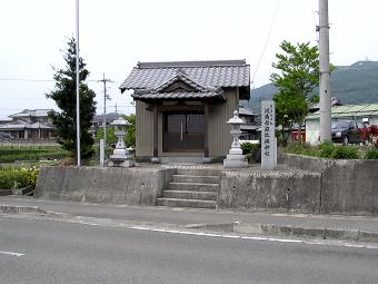 マウスクリックで拡大/縮小します