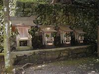 マウスクリックで拡大/縮小します