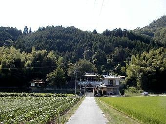 マウスクリックで拡大/縮小します