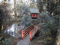 マウスクリックで拡大/縮小します