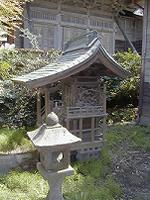 マウスクリックで拡大/縮小します