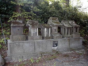 マウスクリックで拡大/縮小します