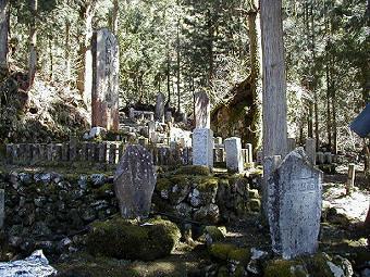 マウスクリックで拡大/縮小します