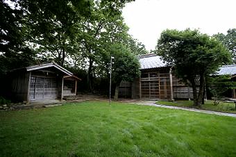 マウスクリックで拡大/縮小します