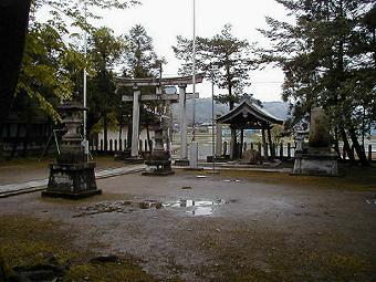 マウスクリックで拡大/縮小します