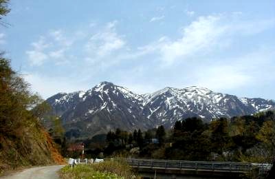 マウスクリックで拡大/縮小します