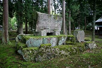 マウスクリックで拡大/縮小します