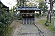 マウスクリックで拡大/縮小します