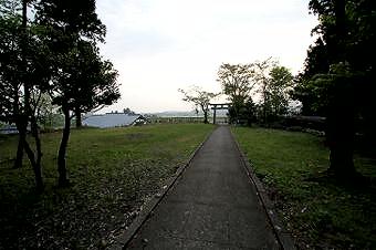 マウスクリックで拡大/縮小します