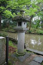 マウスクリックで拡大/縮小します