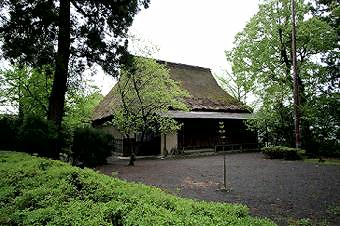 マウスクリックで拡大/縮小します