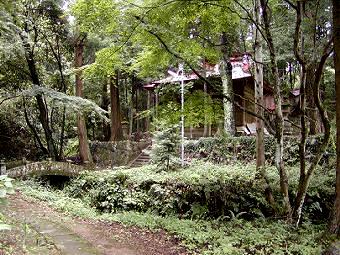 マウスクリックで拡大/縮小します