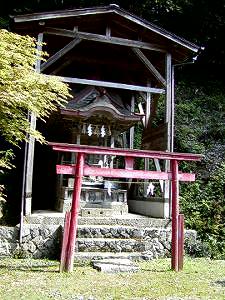 マウスクリックで拡大/縮小します