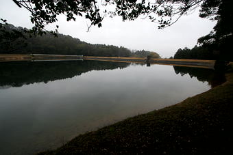 マウスクリックで拡大/縮小します