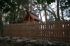 マウスクリックで拡大/縮小します