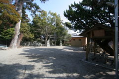 マウスクリックで拡大/縮小します