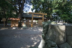 マウスクリックで拡大/縮小します