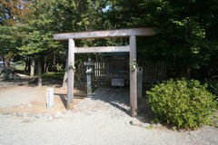 マウスクリックで拡大/縮小します