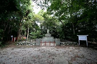 マウスクリックで拡大/縮小します