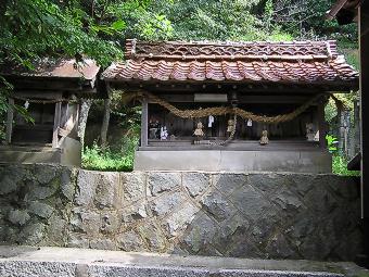 マウスクリックで拡大/縮小します