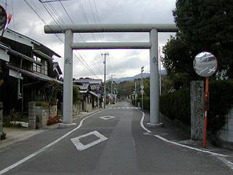 マウスクリックで拡大/縮小します