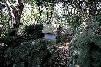 マウスクリックで拡大/縮小します