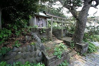 マウスクリックで拡大/縮小します