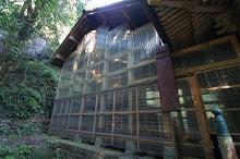 マウスクリックで拡大/縮小します