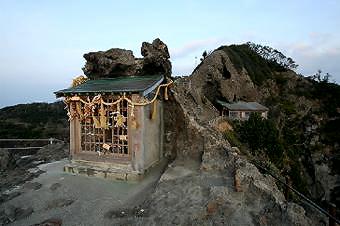 マウスクリックで拡大/縮小します