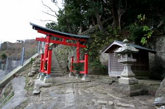 マウスクリックで拡大/縮小します