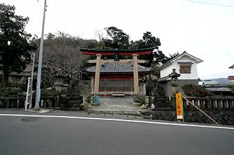 マウスクリックで拡大/縮小します