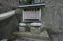 マウスクリックで拡大/縮小します