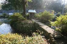 マウスクリックで拡大/縮小します