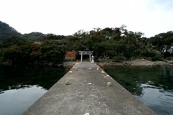 マウスクリックで拡大/縮小します