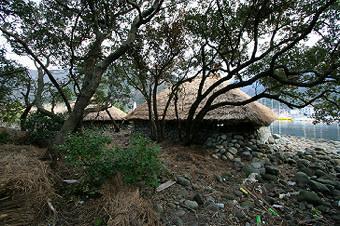 マウスクリックで拡大/縮小します