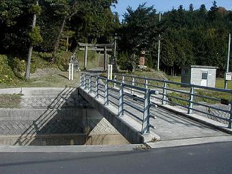 マウスクリックで拡大/縮小します