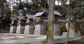 マウスクリックで拡大/縮小します