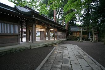 マウスクリックで拡大/縮小します