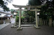 マウスクリックで拡大/縮小します