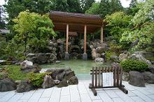 マウスクリックで拡大/縮小します