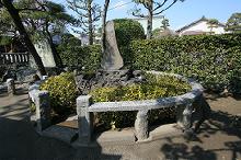 マウスクリックで拡大/縮小します