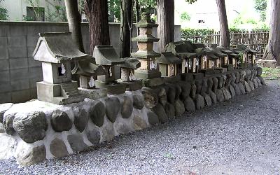 マウスクリックで拡大/縮小します