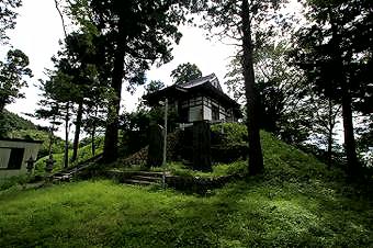 マウスクリックで拡大/縮小します