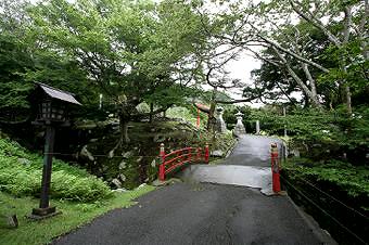 マウスクリックで拡大/縮小します