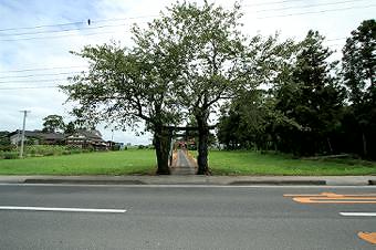 マウスクリックで拡大/縮小します