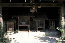 マウスクリックで拡大/縮小します