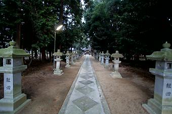 マウスクリックで拡大/縮小します