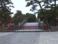 マウスクリックで拡大/縮小します